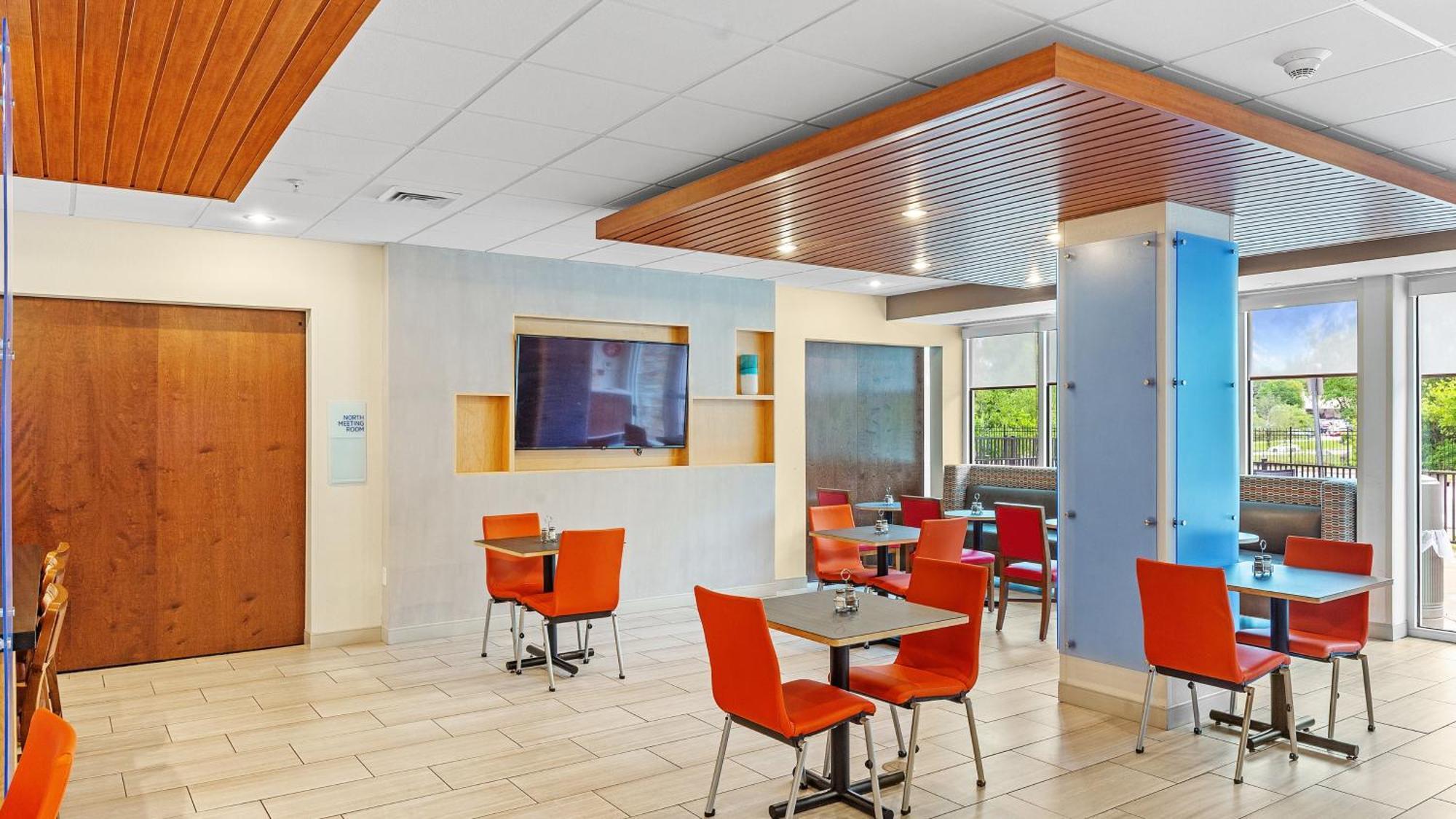 Holiday Inn Express & Suites Mobile - University Area By Ihg Exteriér fotografie