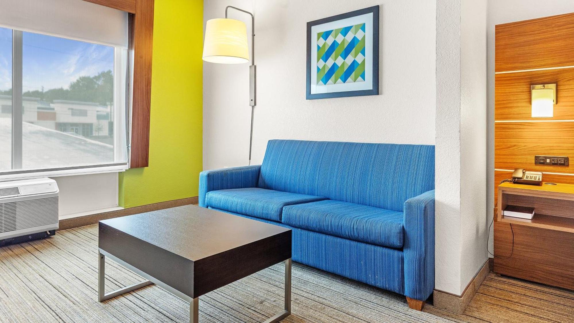 Holiday Inn Express & Suites Mobile - University Area By Ihg Exteriér fotografie