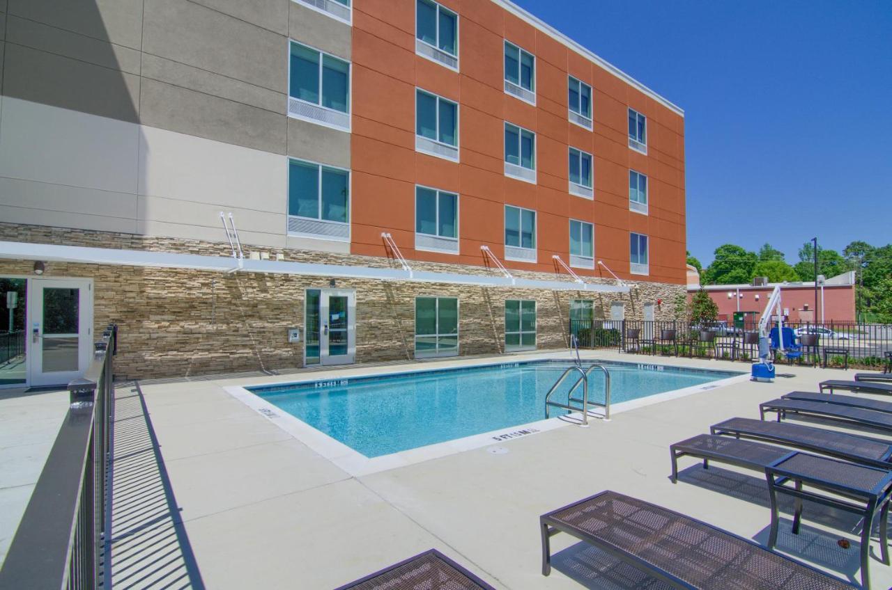 Holiday Inn Express & Suites Mobile - University Area By Ihg Exteriér fotografie