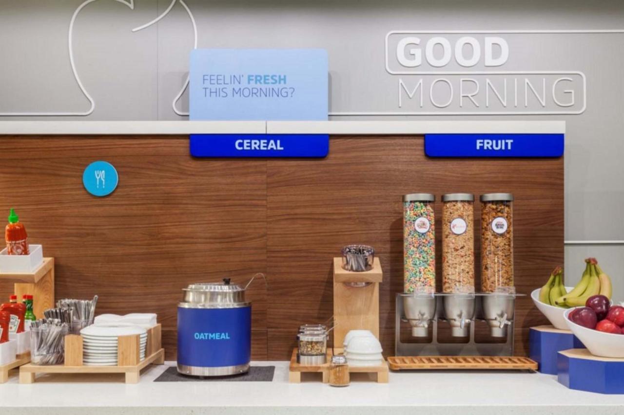 Holiday Inn Express & Suites Mobile - University Area By Ihg Exteriér fotografie