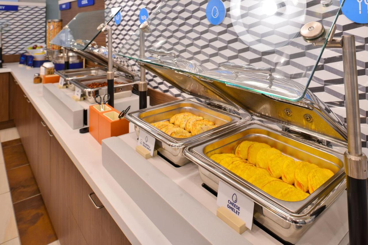 Holiday Inn Express & Suites Mobile - University Area By Ihg Exteriér fotografie